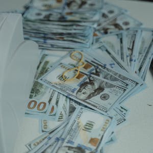 لصقة فلوس ابيض