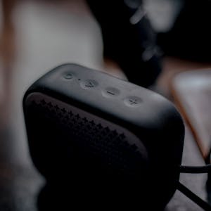 مكبر صوت مضي 2003